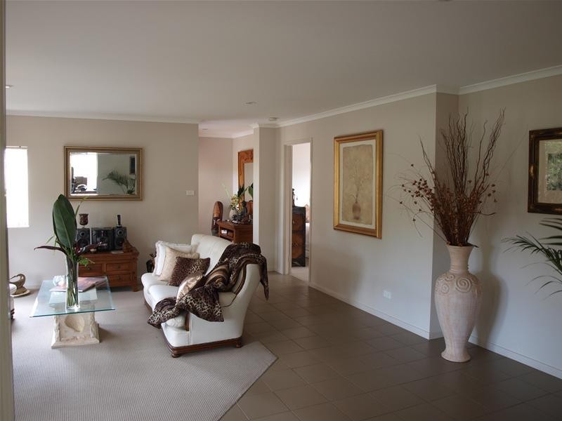 6 Hungerford Place, Bonny Hills NSW 2445