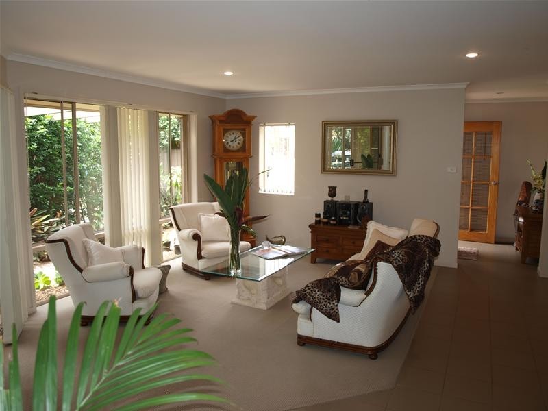 6 Hungerford Place, Bonny Hills NSW 2445