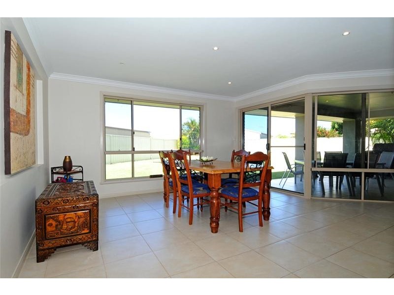 14 Tweed Place, Lake Cathie NSW 2445