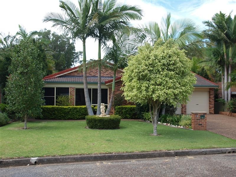 2 Melaleuca Avenue, Lake Cathie NSW 2445