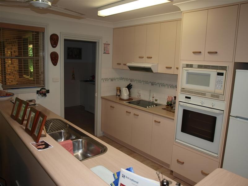 2 Melaleuca Avenue, Lake Cathie NSW 2445