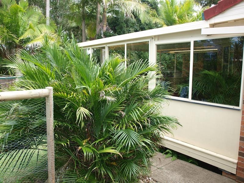 2 Melaleuca Avenue, Lake Cathie NSW 2445