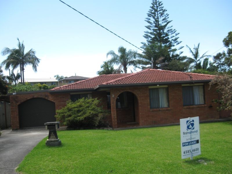 3 Taloumbi Place, Lake Cathie NSW 2445