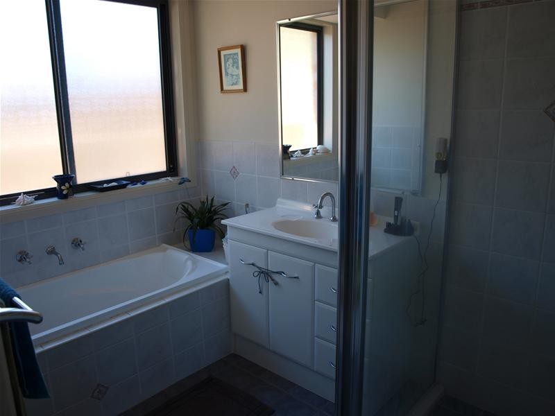 33 Explorers Way, Lake Cathie NSW 2445