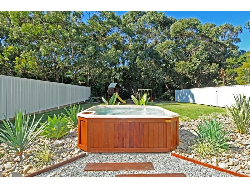 8 Beach Break Court, Bonny Hills NSW 2445