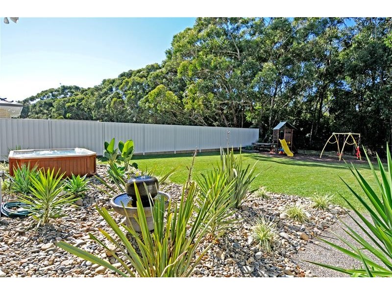 8 Beach Break Court, Bonny Hills NSW 2445