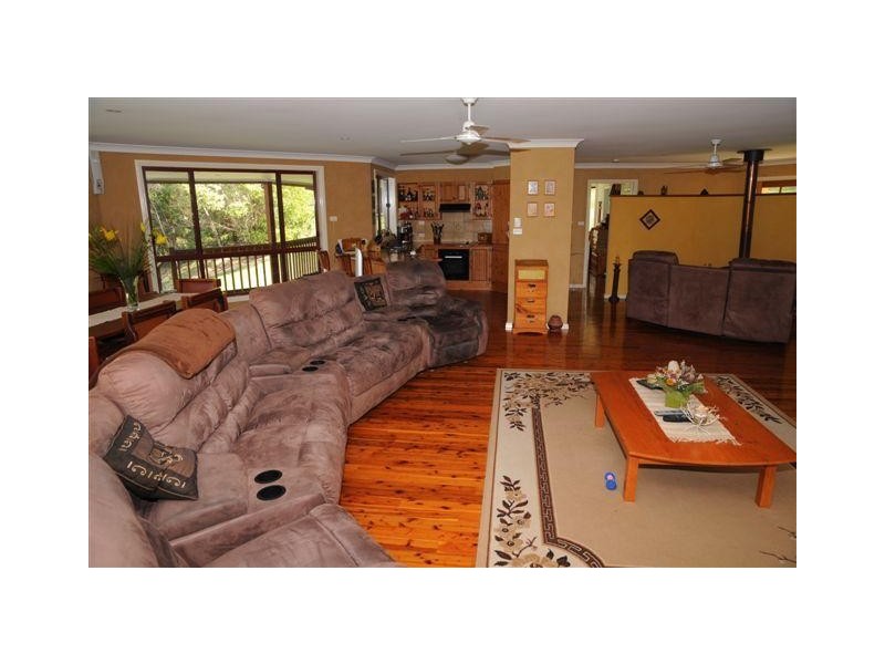 344 Longpoint Drive, Lake Cathie NSW 2445