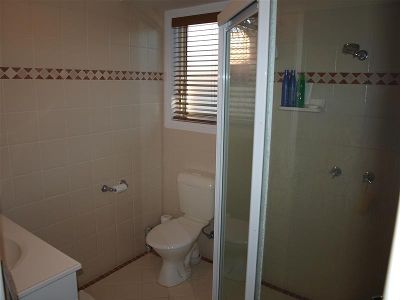 8 Solander Place, Lake Cathie NSW 2445