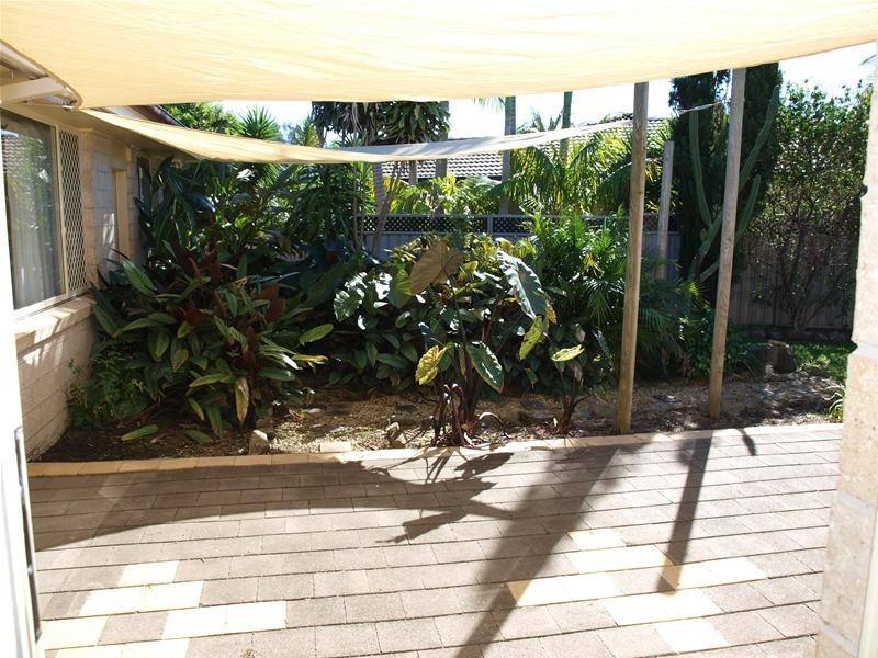 24 Abel Tasman Drive, Lake Cathie NSW 2445