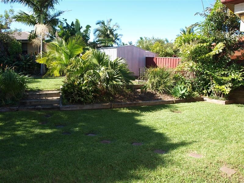 24 Abel Tasman Drive, Lake Cathie NSW 2445
