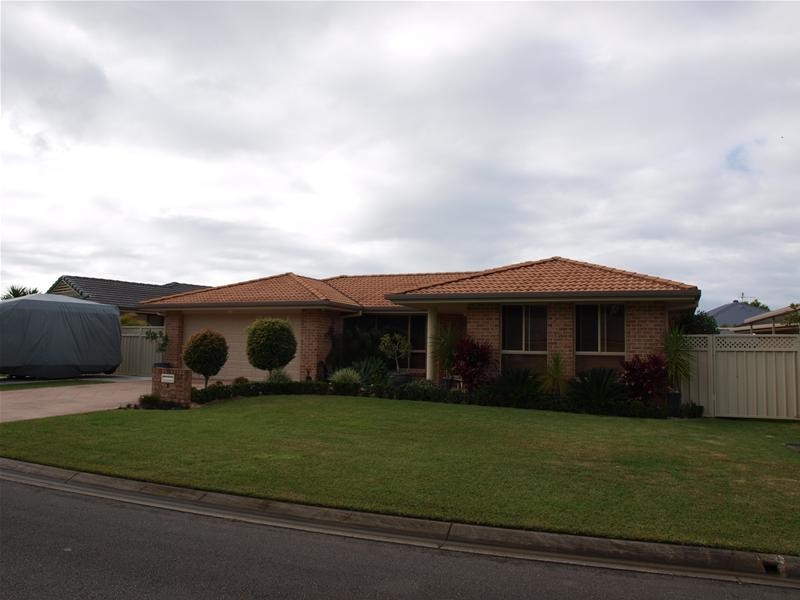 8 Tweed Place, Lake Cathie NSW 2445