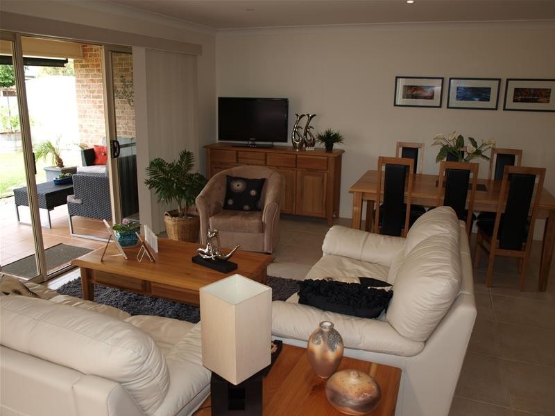 8 Tweed Place, Lake Cathie NSW 2445