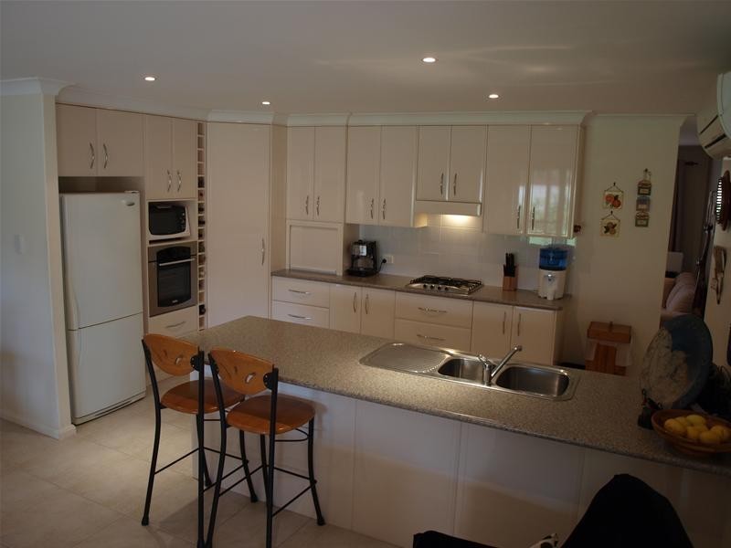 8 Tweed Place, Lake Cathie NSW 2445