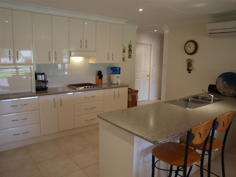 8 Tweed Place, Lake Cathie NSW 2445