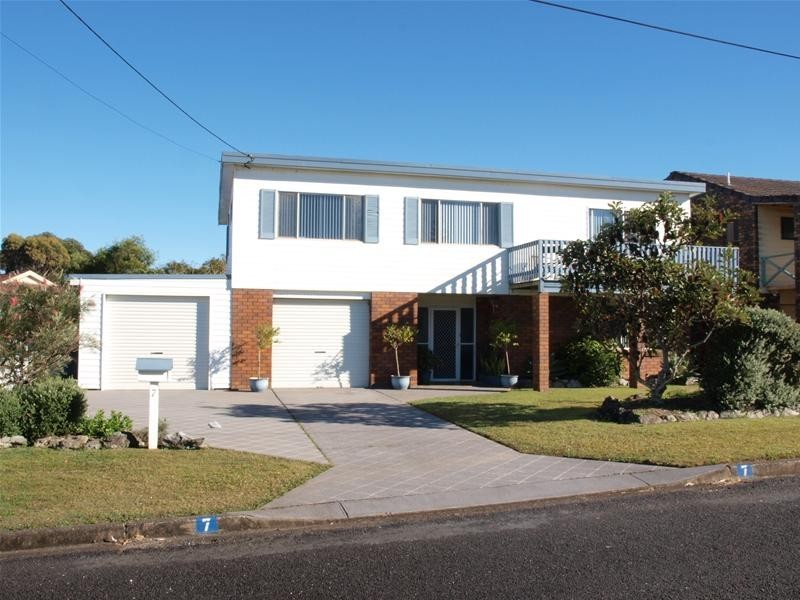 7 Monica Place, Lake Cathie NSW 2445