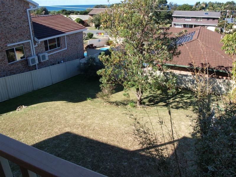 1556 Ocean Drive, Lake Cathie NSW 2445