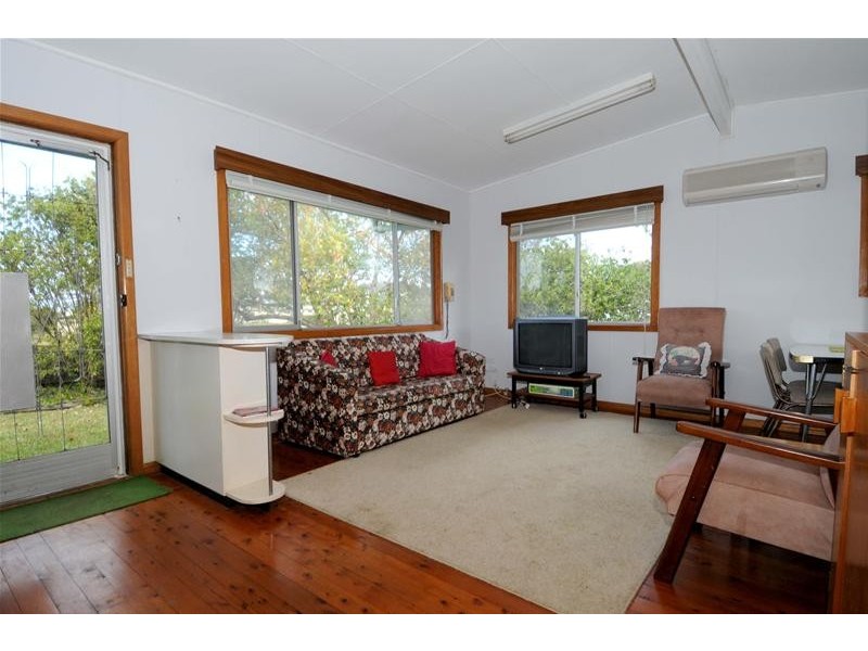 13 Parry Street, Lake Cathie NSW 2445