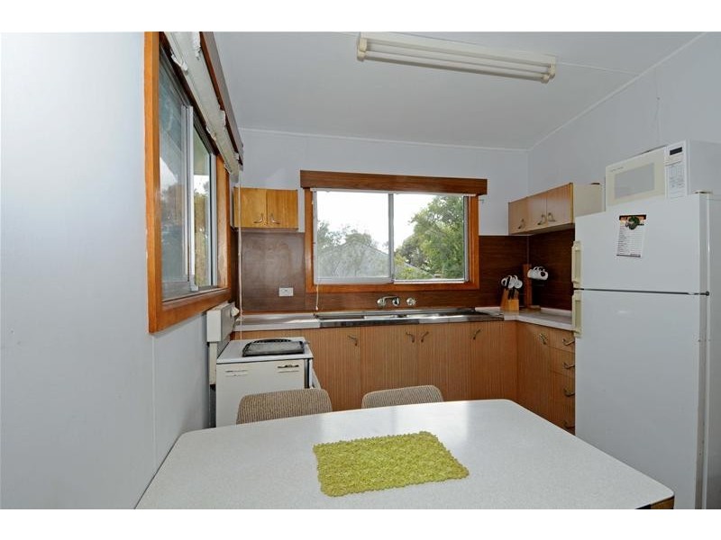 13 Parry Street, Lake Cathie NSW 2445