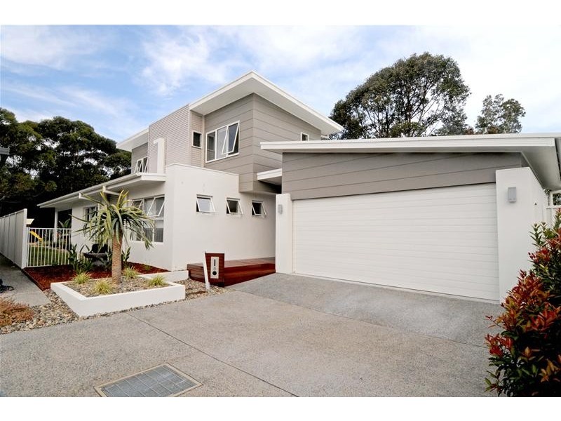8 Beach Break Court, Bonny Hills NSW 2445