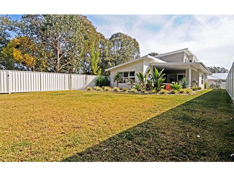 8 Beach Break Court, Bonny Hills NSW 2445