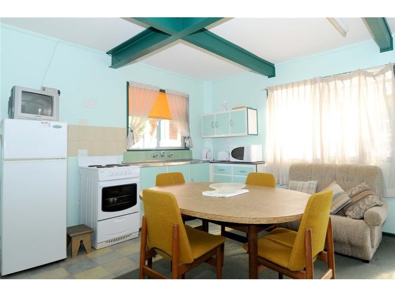 4 Bundella Avenue, Lake Cathie NSW 2445