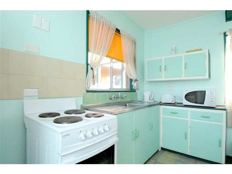 4 Bundella Avenue, Lake Cathie NSW 2445