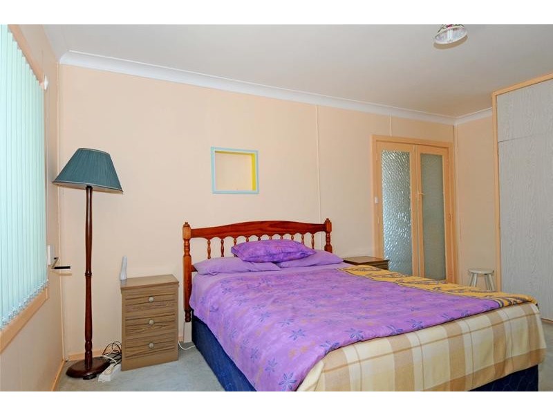 4 Bundella Avenue, Lake Cathie NSW 2445