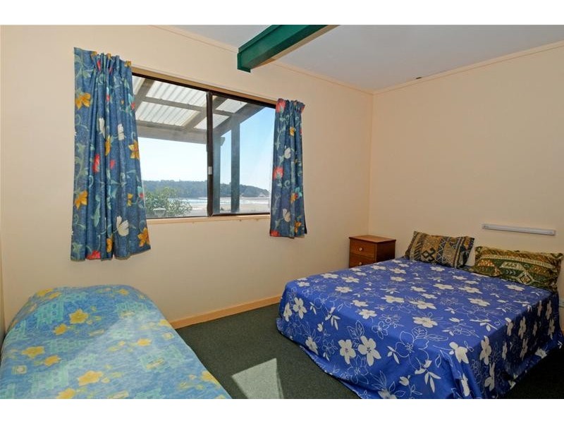 4 Bundella Avenue, Lake Cathie NSW 2445