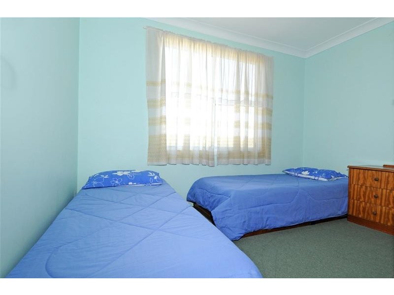 4 Bundella Avenue, Lake Cathie NSW 2445