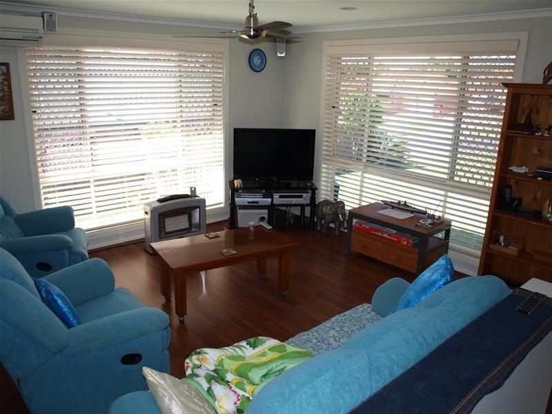 15 Abel Tasman Drive, Lake Cathie NSW 2445