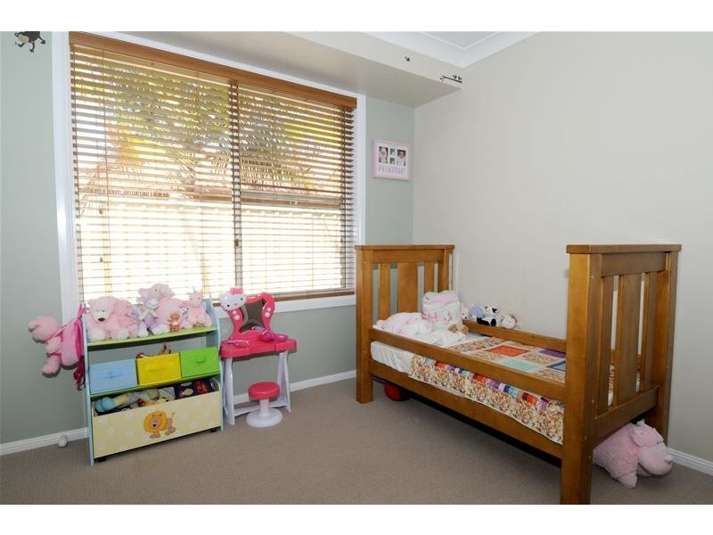 8 Solander Place, Lake Cathie NSW 2445