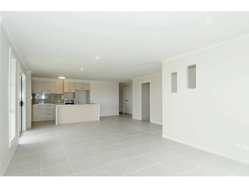 1/60 Fiona Crescent, Lake Cathie NSW 2445