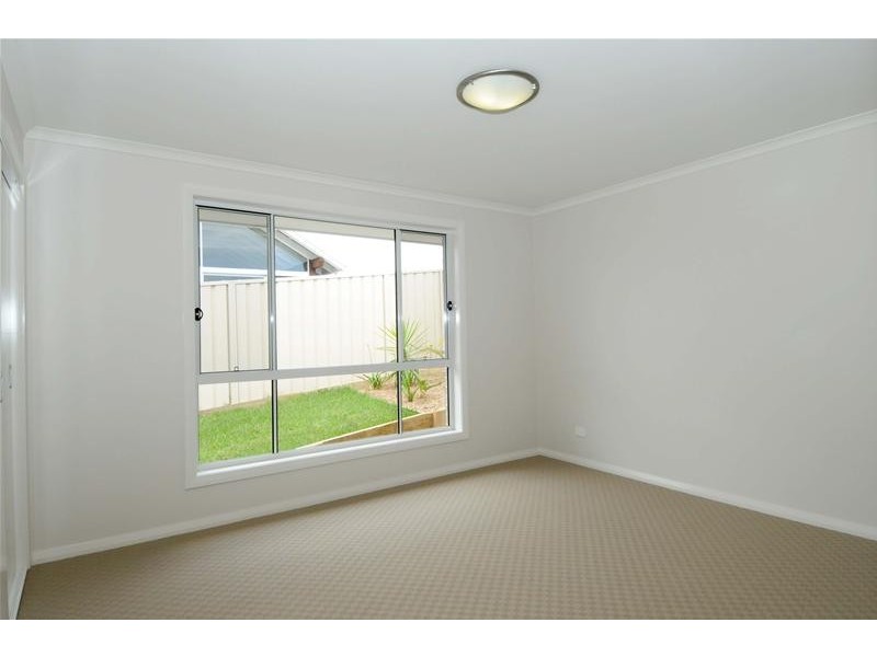 1/60 Fiona Crescent, Lake Cathie NSW 2445