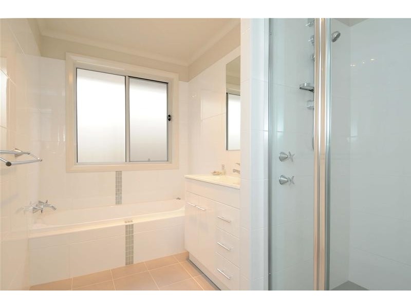 1/60 Fiona Crescent, Lake Cathie NSW 2445