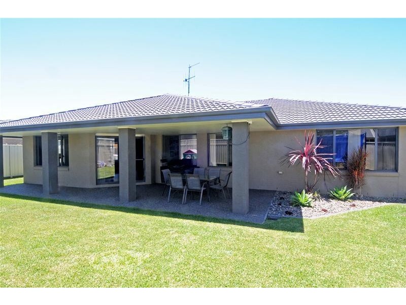 65 Abel Tasman Drive, Lake Cathie NSW 2445