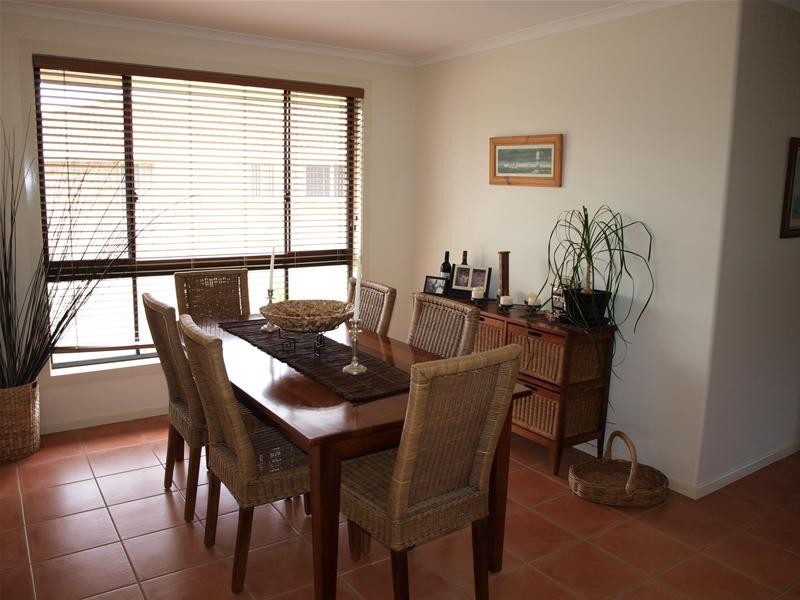 5 Dampier Court, Lake Cathie NSW 2445