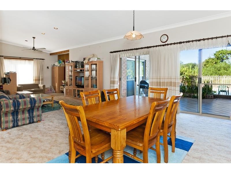 60 Chepana Street, Lake Cathie NSW 2445