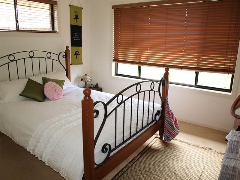 5 Dampier Court, Lake Cathie NSW 2445