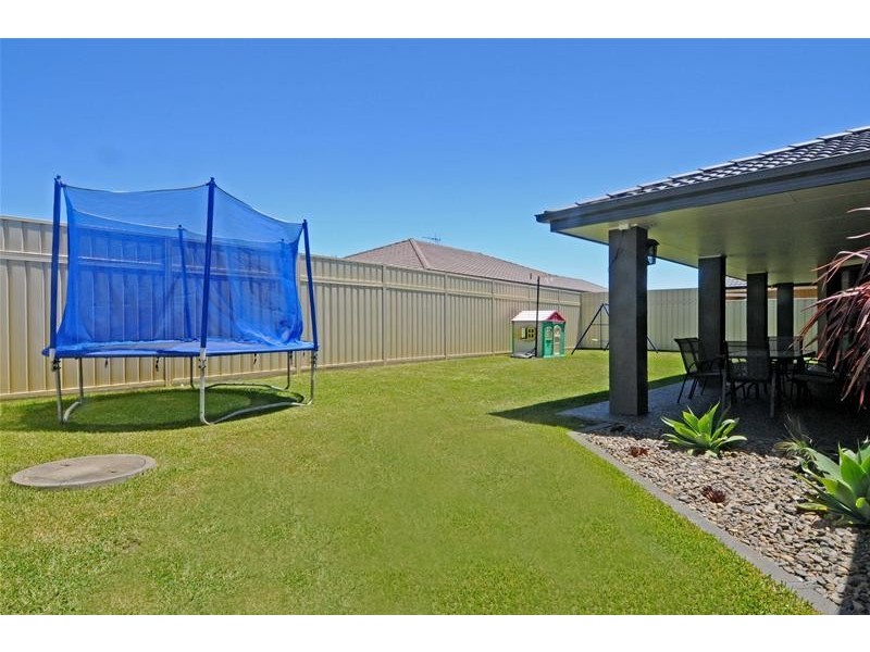65 Abel Tasman Drive, Lake Cathie NSW 2445