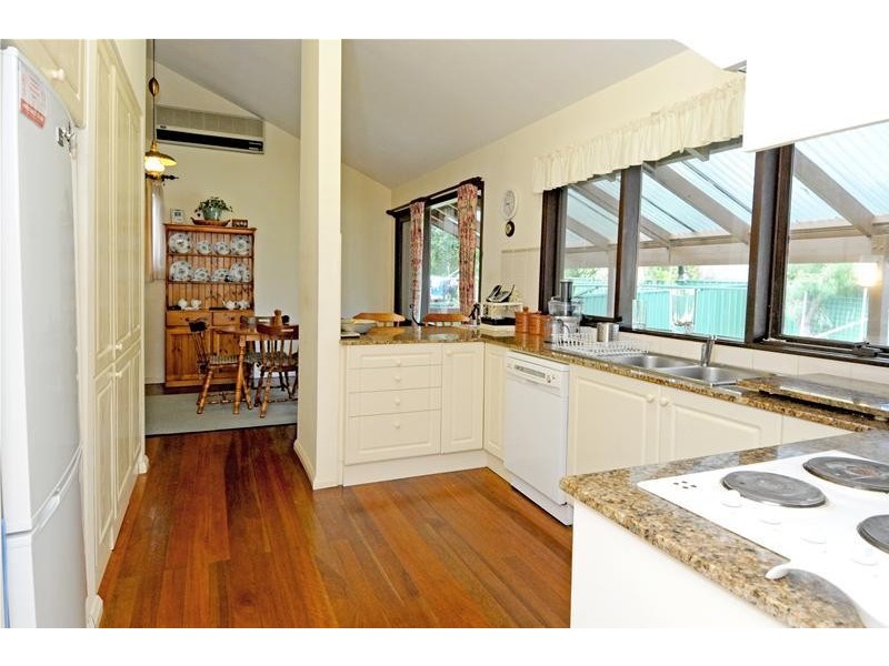 4 Tallong Drive, Lake Cathie NSW 2445