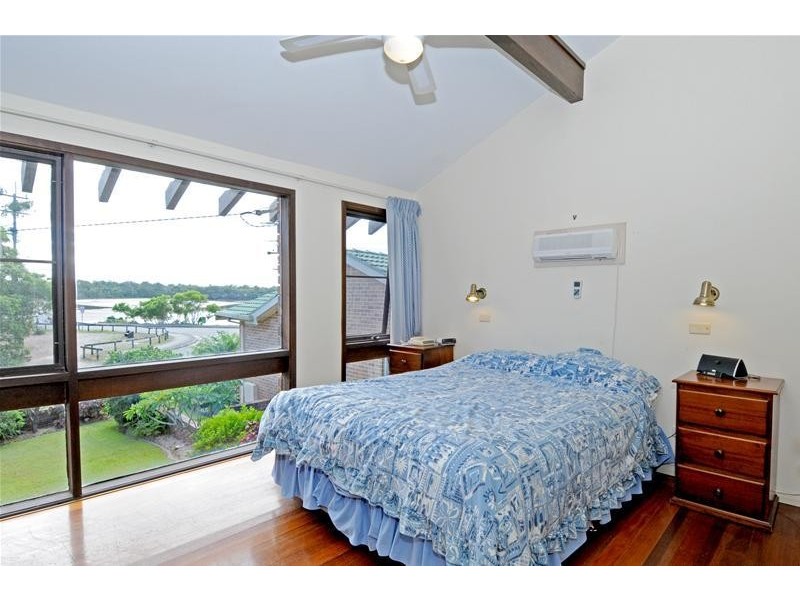 4 Tallong Drive, Lake Cathie NSW 2445