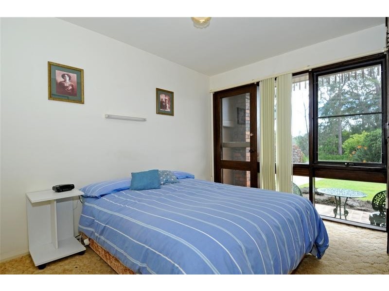 4 Tallong Drive, Lake Cathie NSW 2445