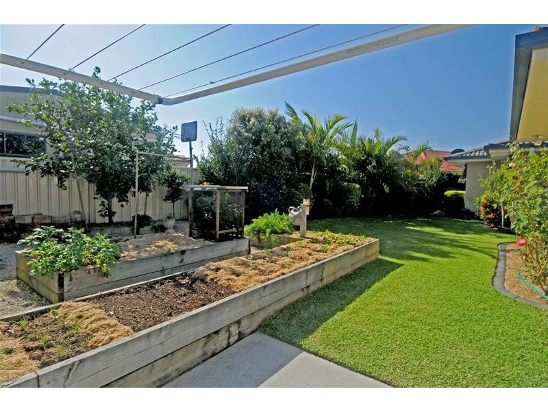 8 Whitby Place, Lake Cathie NSW 2445