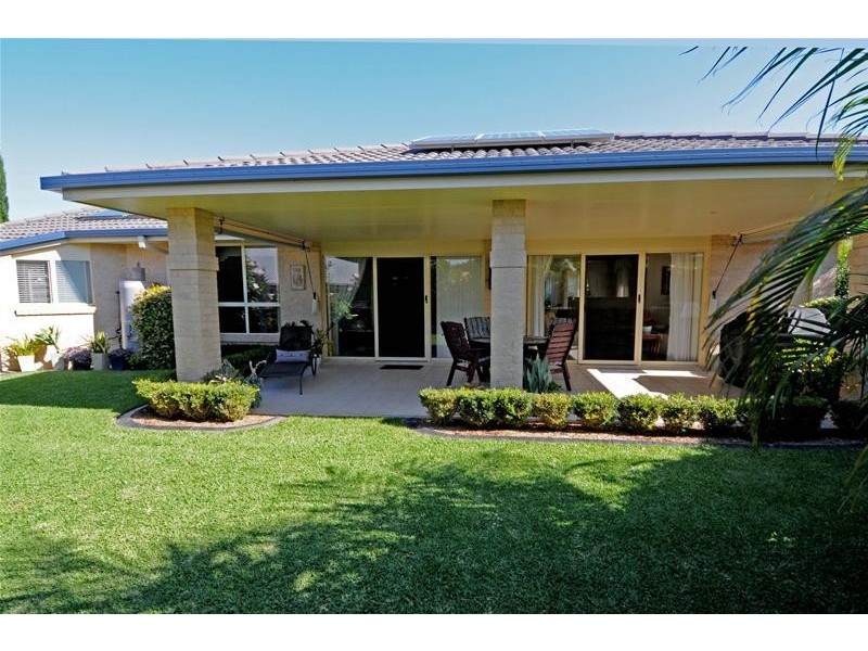 8 Whitby Place, Lake Cathie NSW 2445