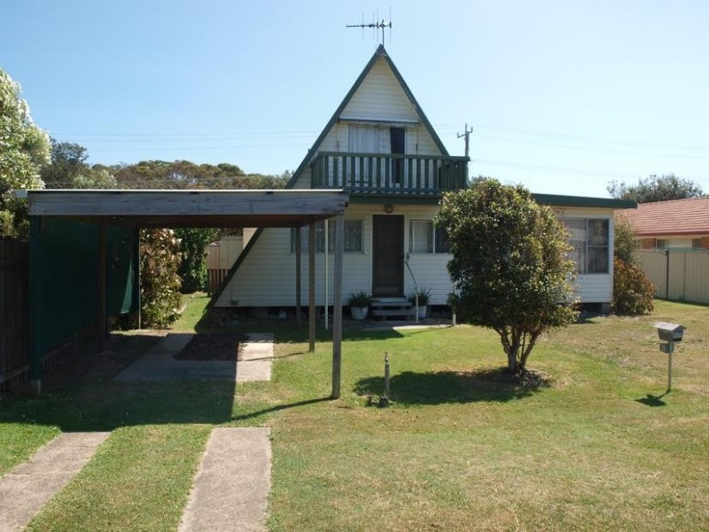 39 Chepana Street, Lake Cathie NSW 2445