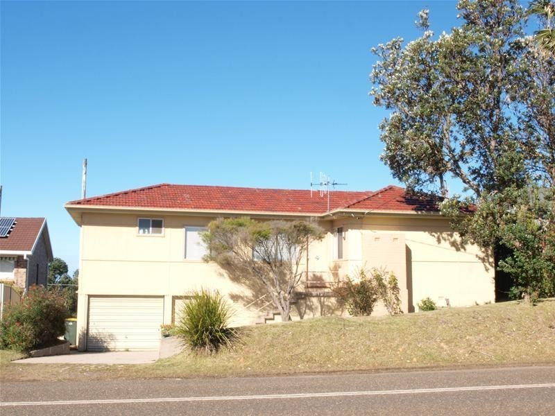 1556 Ocean Drive, Lake Cathie NSW 2445