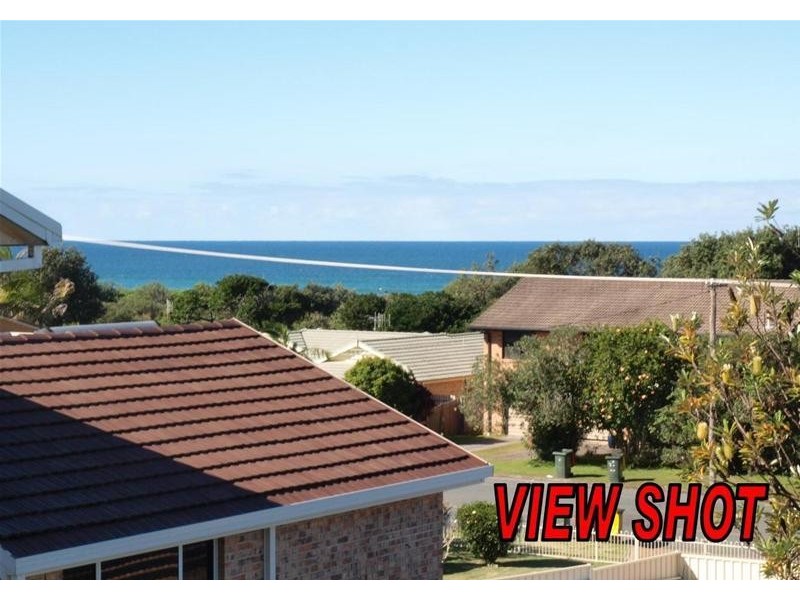 1556 Ocean Drive, Lake Cathie NSW 2445