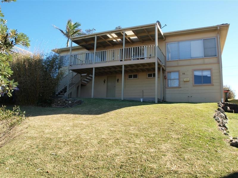 1556 Ocean Drive, Lake Cathie NSW 2445