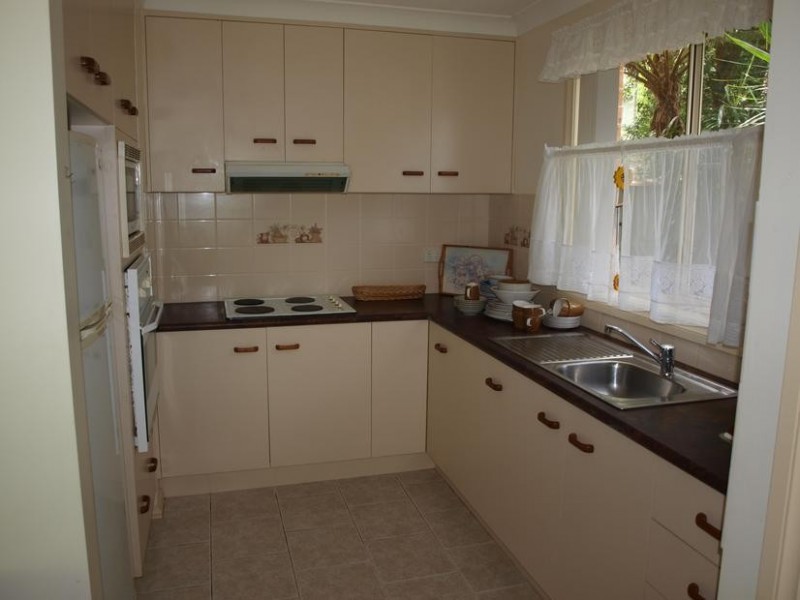 2 Melaleuca Avenue, Lake Cathie NSW 2445