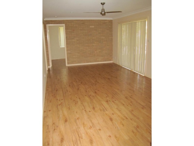 8 Dampier Court, Lake Cathie NSW 2445